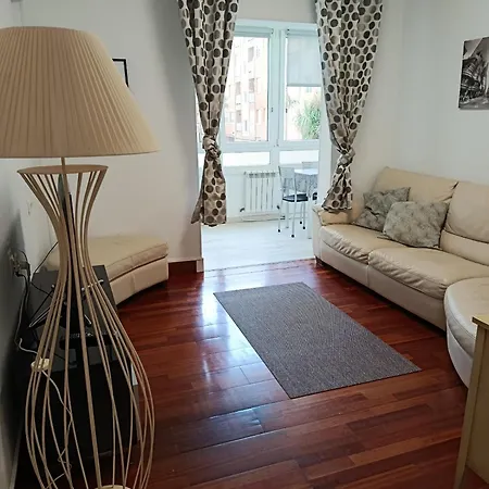 Danae Centro Ess00359 * סומאיה